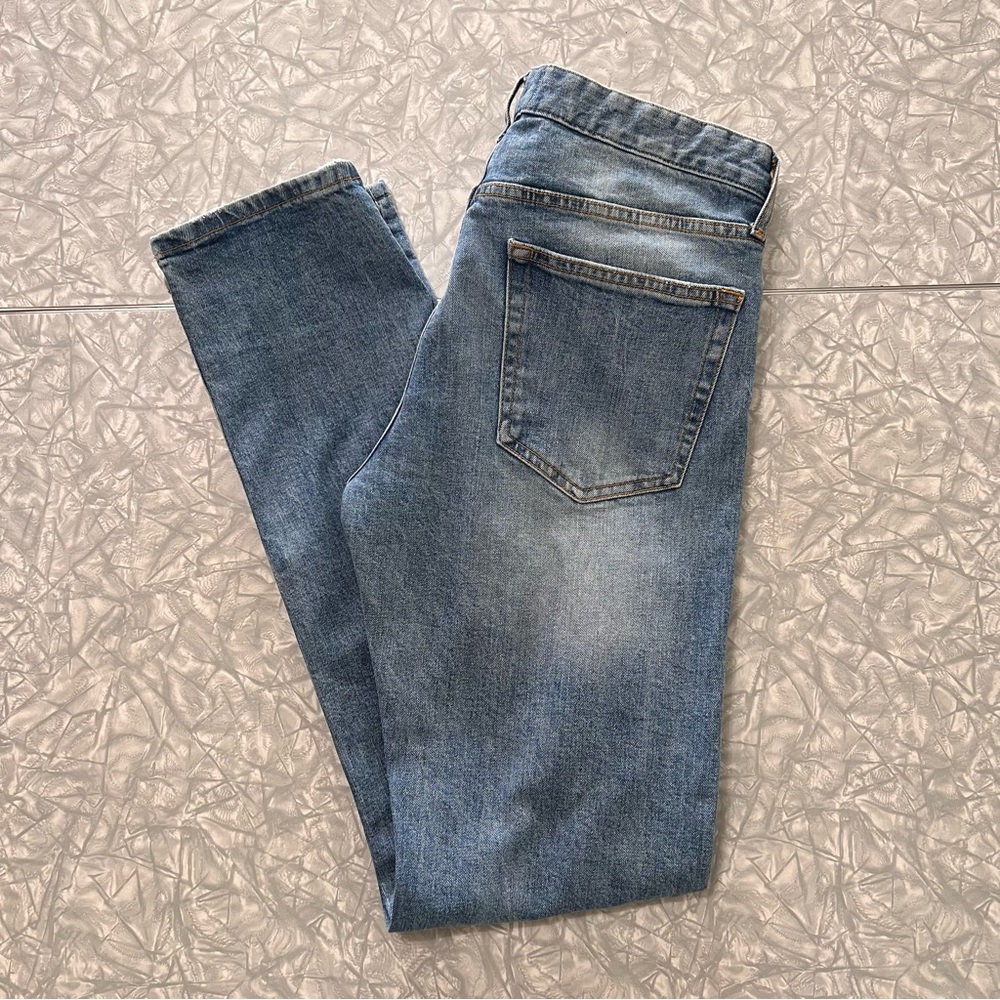 Men’s Forever 21 Blue Jeans, Size W 32” L 34”